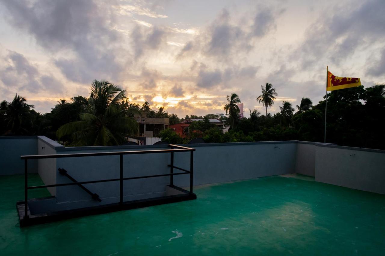Western Sky Negombo Exterior photo